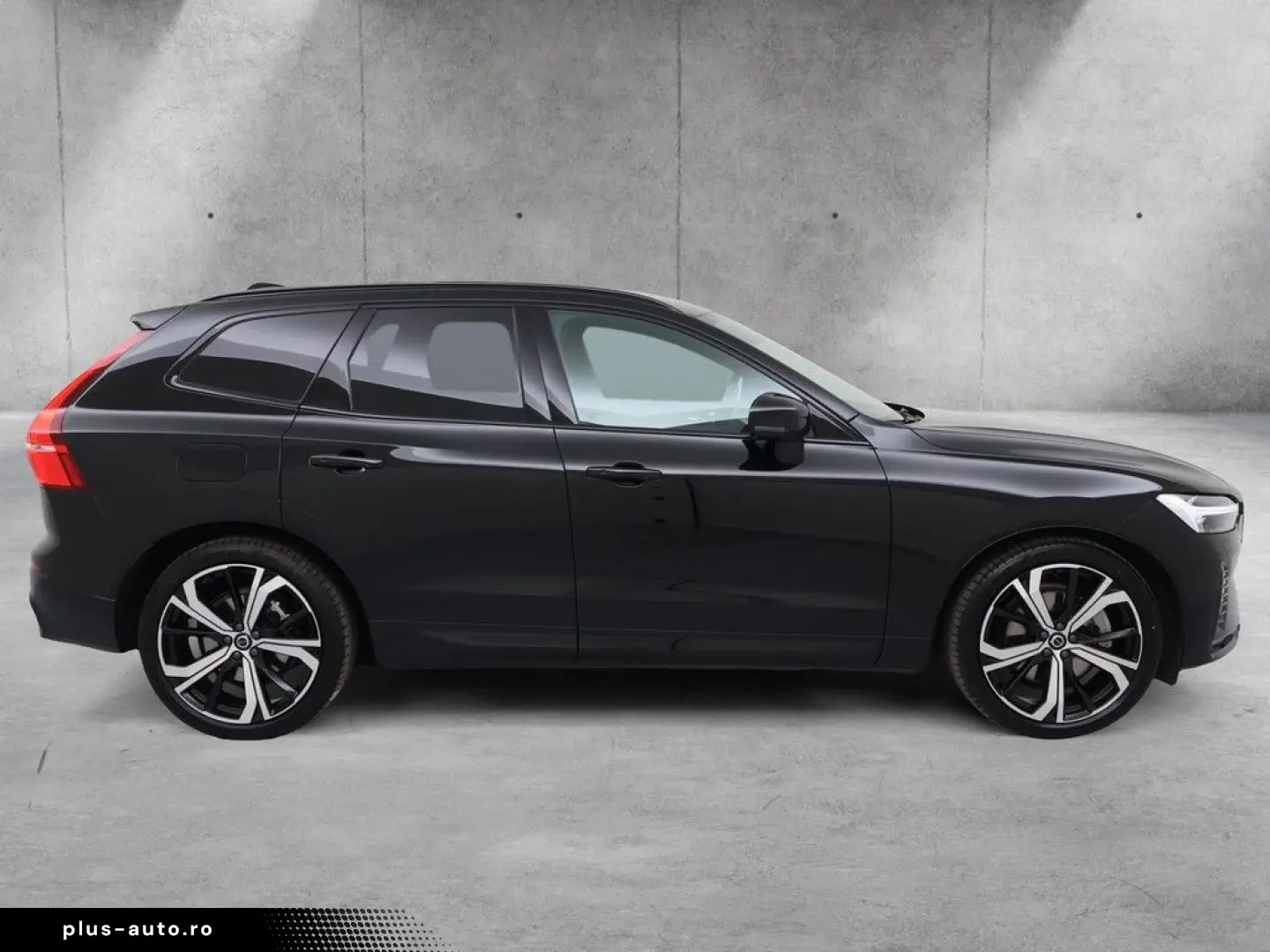 VOLVO XC60 B5 AWD Ultra Dark LUFTFAHRWERK   AHK   B&W