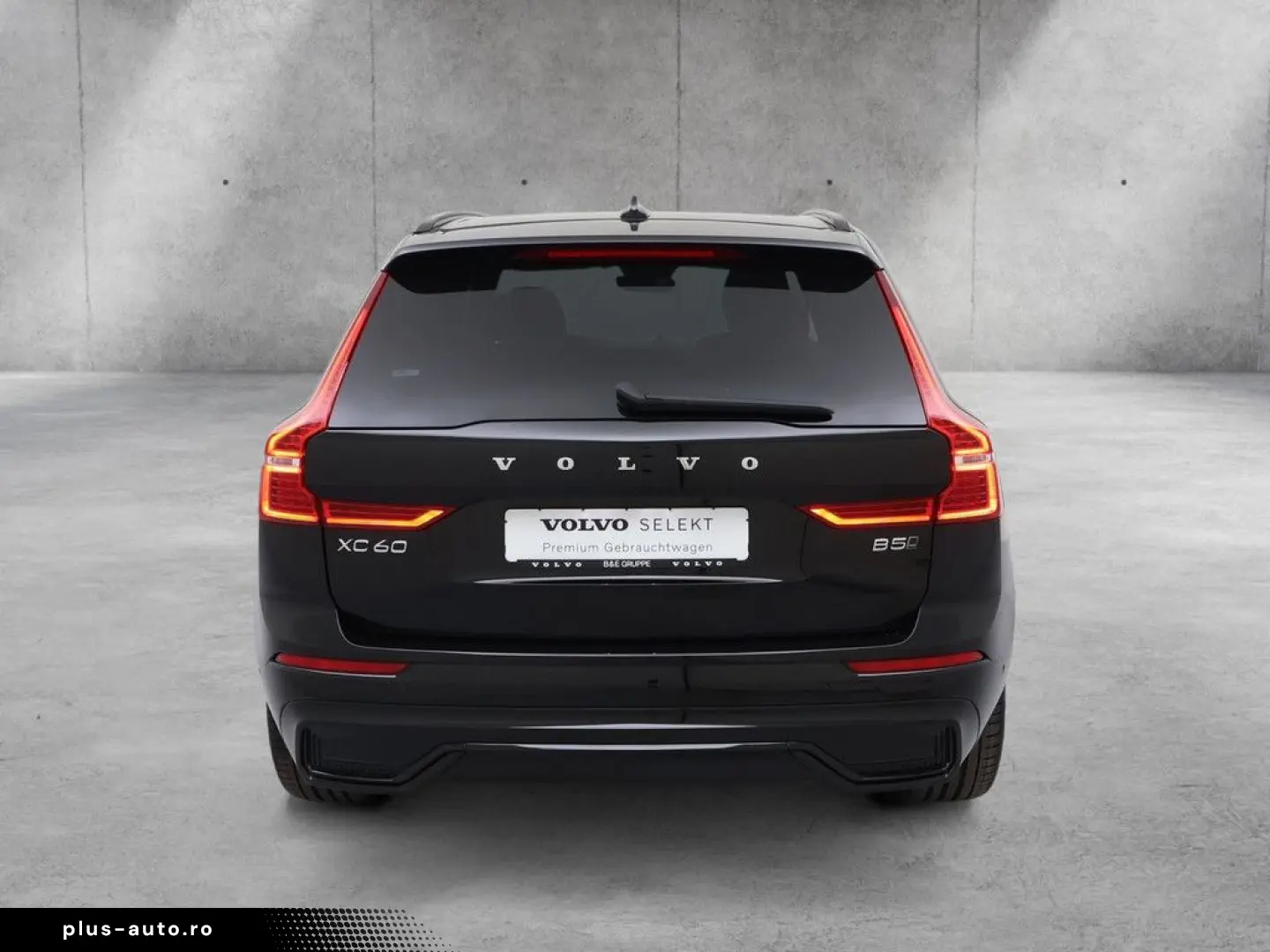 VOLVO XC60 B5 AWD Ultra Dark LUFTFAHRWERK   AHK   B&W