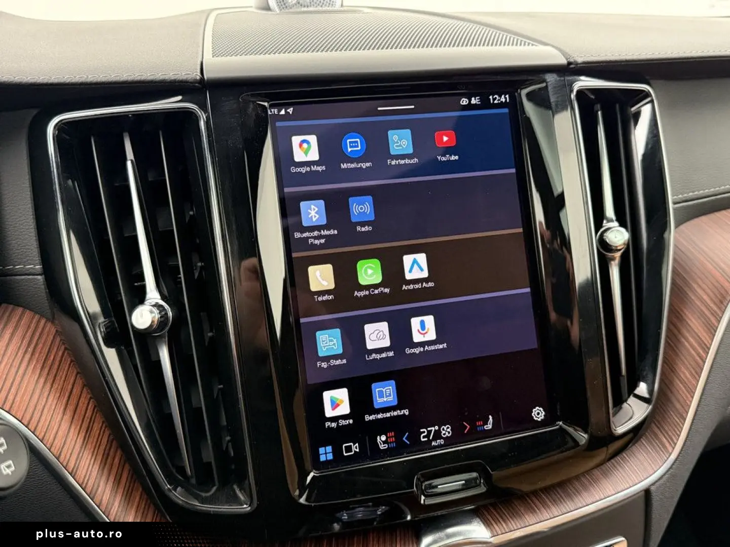 VOLVO XC60 B5 AWD Ultra Dark LUFTFAHRWERK   AHK   B&W