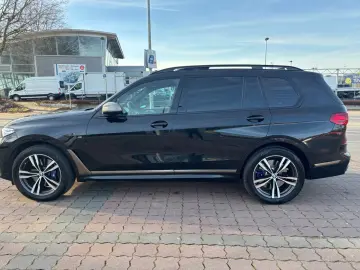 BMW X7 M50