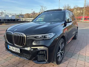 BMW X7 M50