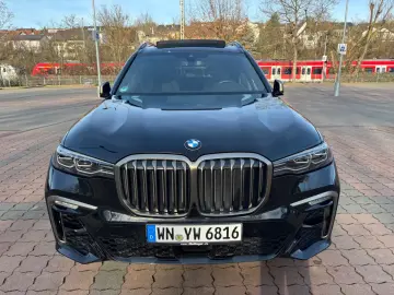 BMW X7 M50