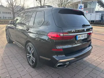 BMW X7 M50