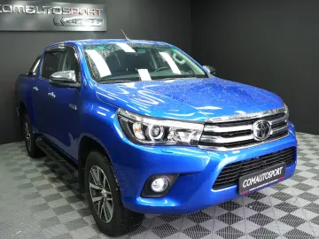 TOYOTA HILUX 2.4D DC AT INVINCIBLE