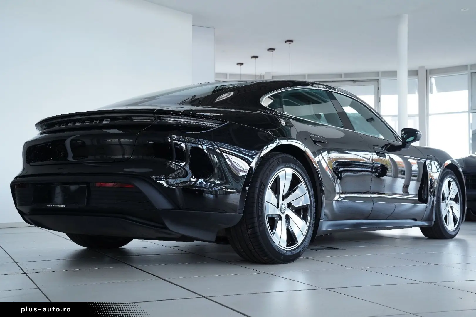 PORSCHE Taycan 4 S HUD BOSE Pano 360 Leder LED