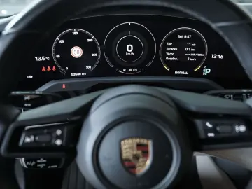 PORSCHE Taycan 4 S HUD BOSE Pano 360 Leder LED