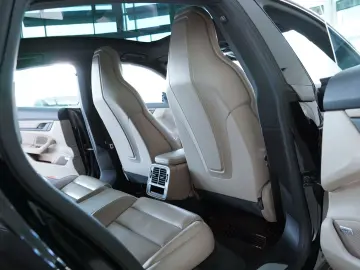 PORSCHE Taycan 4 S HUD BOSE Pano 360 Leder LED