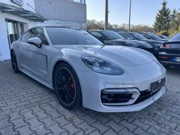 PORSCHE Panamera GTS 4.0  SPORTABGAS PANO HEAD-UP