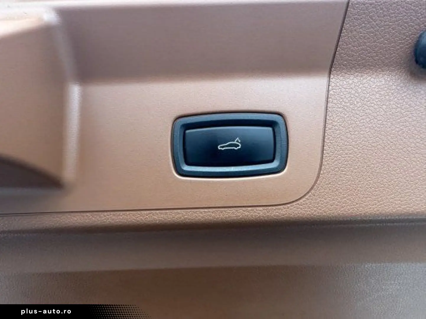 PORSCHE Panamera GTS 4.0  SPORTABGAS PANO HEAD-UP