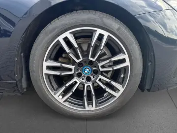BMW 530 e M Sport DAPr PA  H K LCPr 19