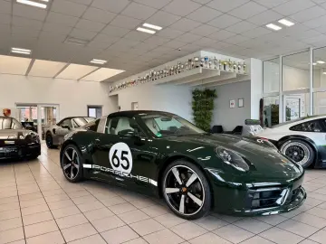 PORSCHE 911 992 Targa 4S Heritage Design Edition PTS