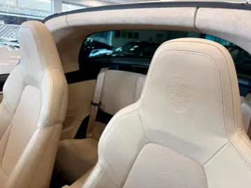 PORSCHE 911 992 Targa 4S Heritage Design Edition PTS