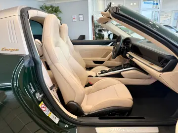 PORSCHE 911 992 Targa 4S Heritage Design Edition PTS