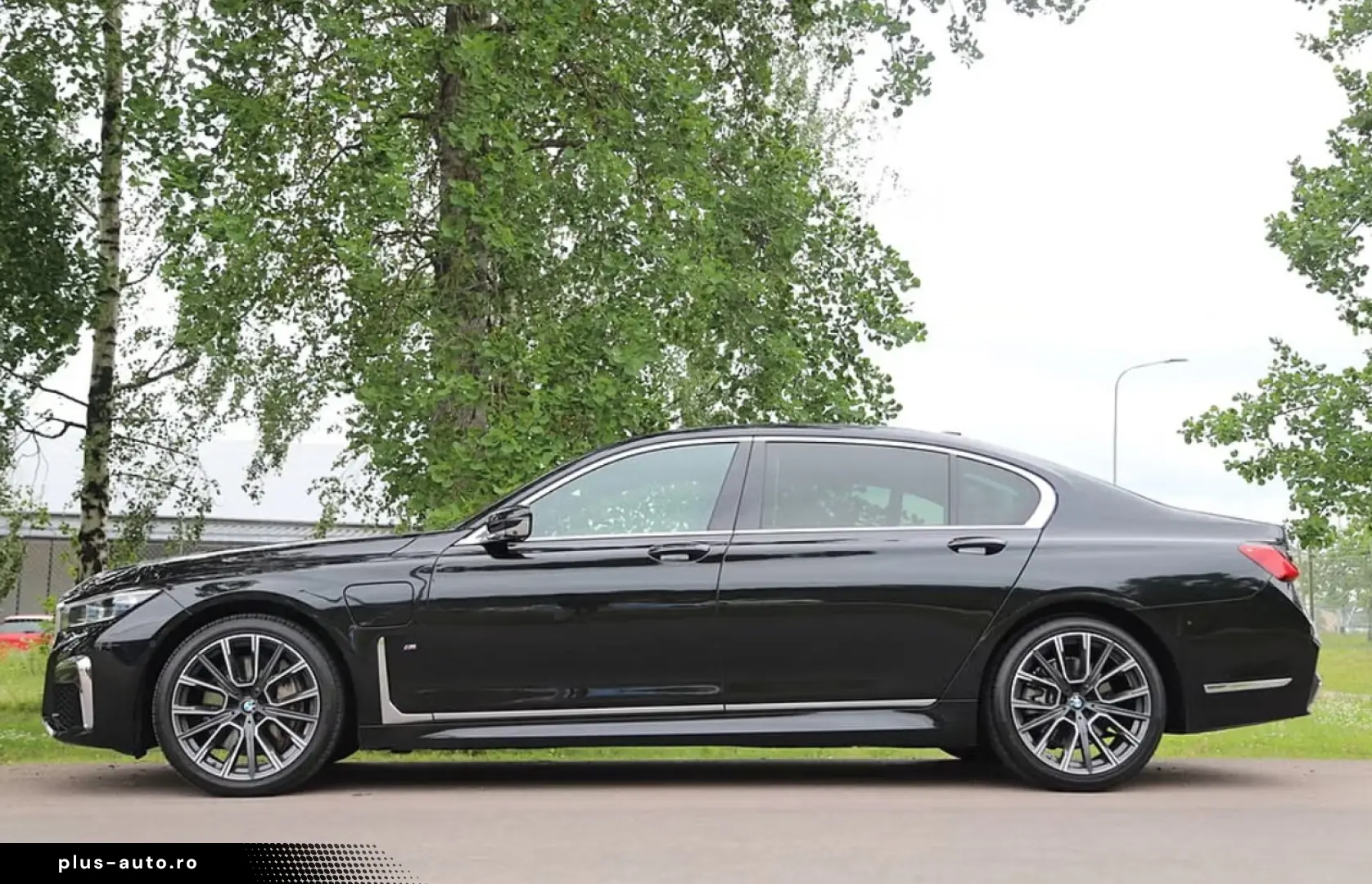 BMW 745 Le xDrive Bowers & Wilkins   Night Vision
