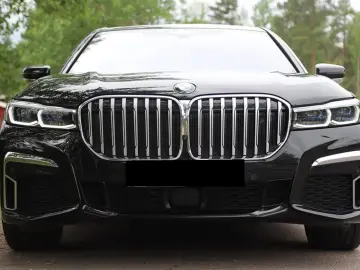 BMW 745 Le xDrive Bowers & Wilkins   Night Vision