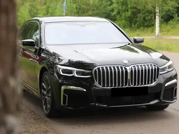 BMW 745 Le xDrive Bowers & Wilkins   Night Vision