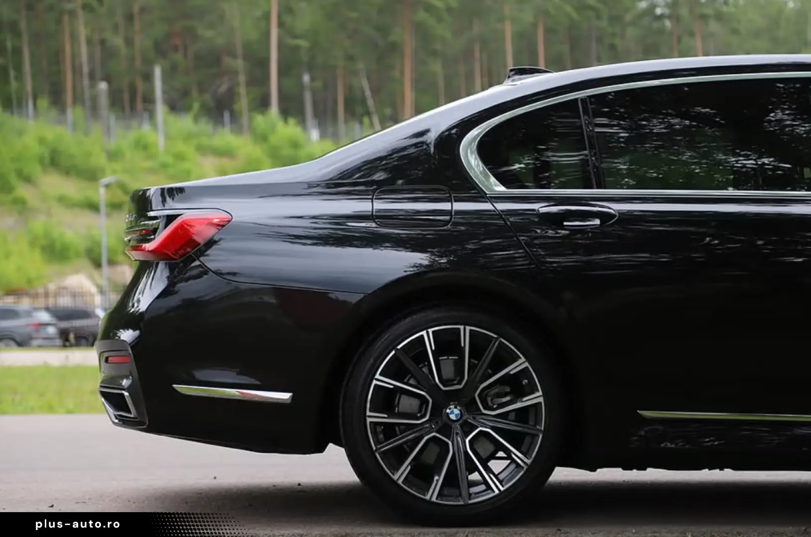 BMW 745 Le xDrive Bowers & Wilkins   Night Vision