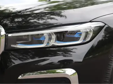 BMW 745 Le xDrive Bowers & Wilkins   Night Vision