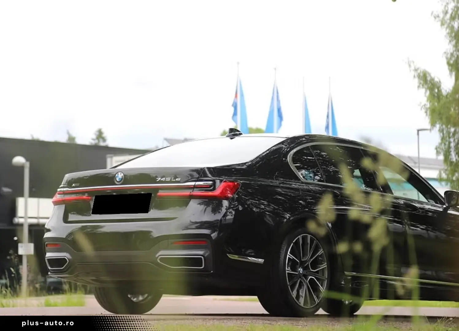 BMW 745 Le xDrive Bowers & Wilkins   Night Vision