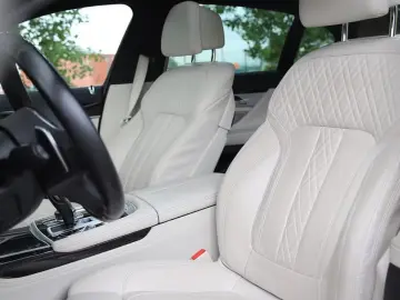 BMW 745 Le xDrive Bowers & Wilkins   Night Vision