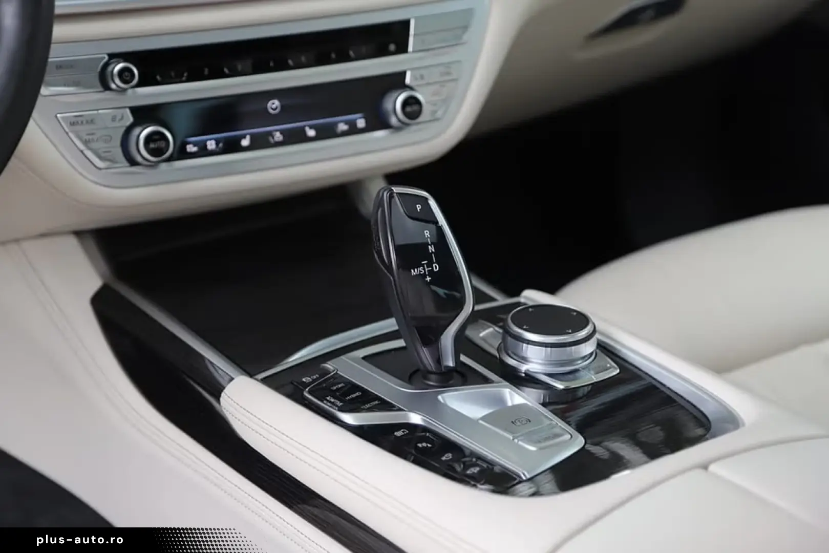 BMW 745 Le xDrive Bowers & Wilkins   Night Vision