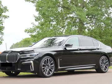 BMW 745 Le xDrive Bowers & Wilkins   Night Vision