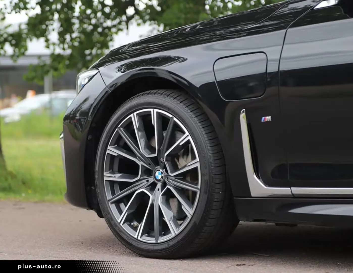 BMW 745 Le xDrive Bowers & Wilkins   Night Vision