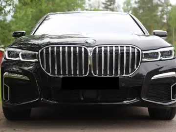 BMW 745 Le xDrive Bowers & Wilkins   Night Vision