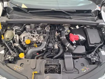 RENAULT CAPTUR 1.3 TCe MHEV 140CP techno