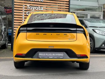 Toyota Prius PHEV