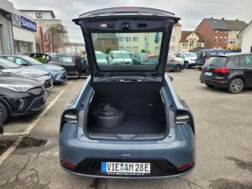 TOYOTA Prius Plug-In 2.0 Hybrid Executive  neues Modell