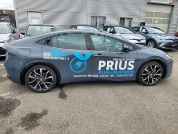 TOYOTA Prius Plug-In 2.0 Hybrid Executive  neues Modell