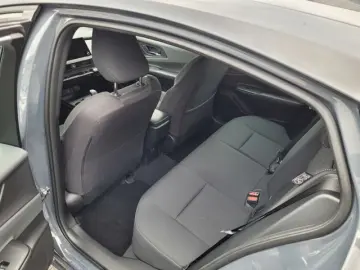 TOYOTA Prius Plug-In 2.0 Hybrid Executive  neues Modell