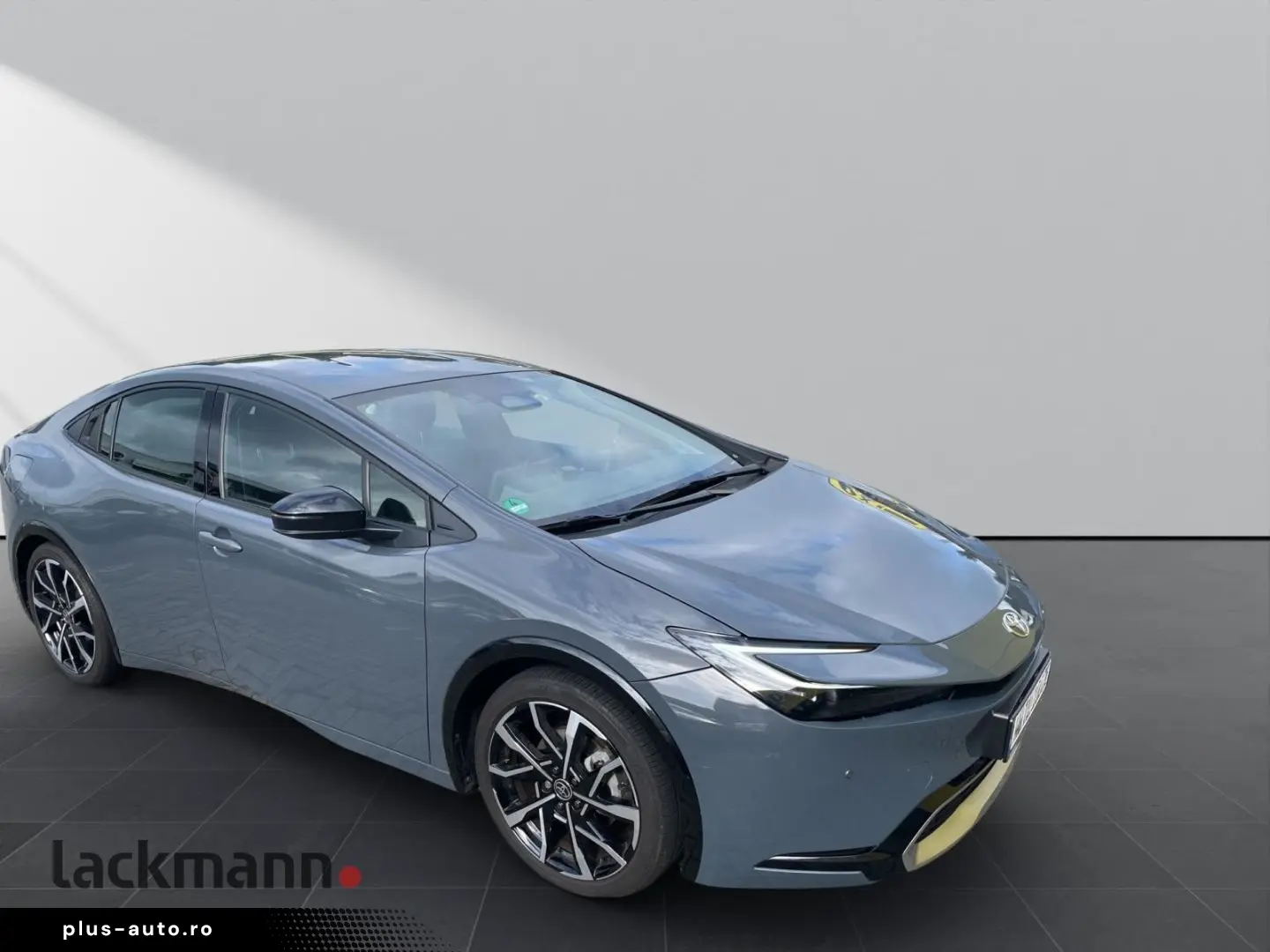 TOYOTA Prius 2.0 Plug-in Hybrid Executive LED Navi