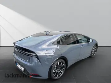 TOYOTA Prius 2.0 Plug-in Hybrid Executive LED Navi