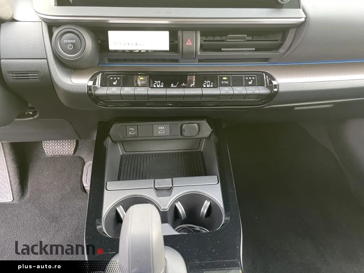 TOYOTA Prius 2.0 Plug-in Hybrid Executive LED Navi