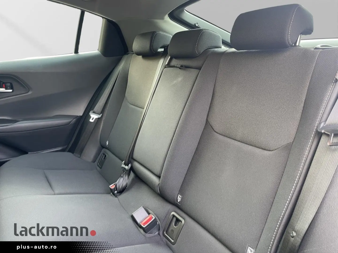 TOYOTA Prius 2.0 Plug-in Hybrid Executive LED Navi