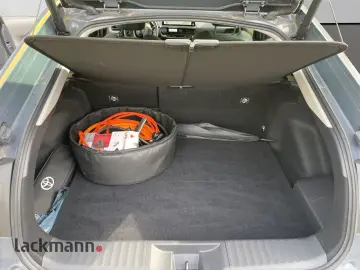 TOYOTA Prius 2.0 Plug-in Hybrid Executive LED Navi