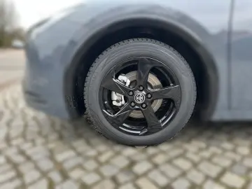 TOYOTA Prius 2.0 Plug-in Executive ACC Navi AUT LED LM