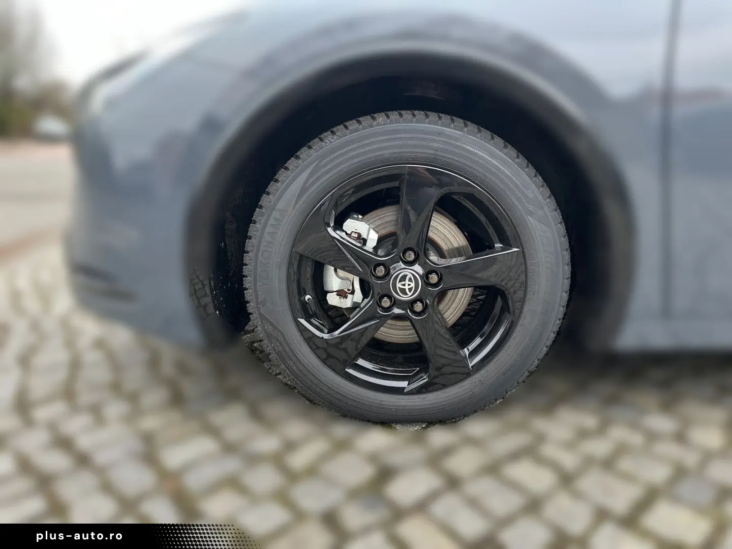 TOYOTA Prius 2.0 Plug-in Executive ACC Navi AUT LED LM