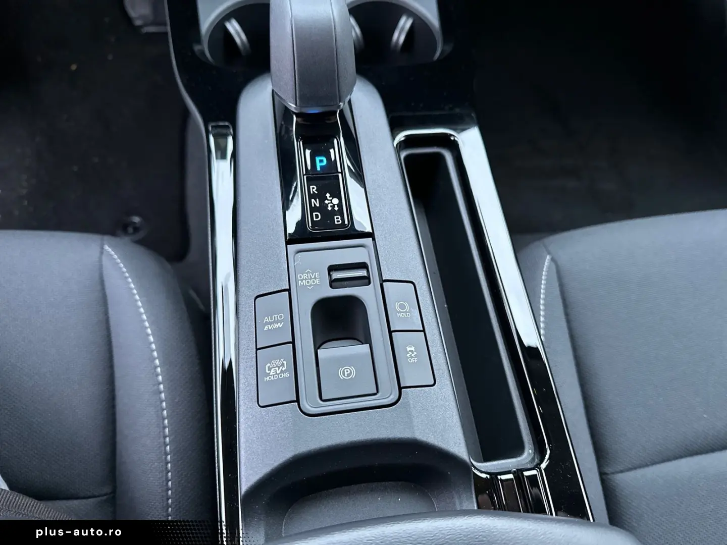 TOYOTA Prius 2.0 Plug-in Executive ACC Navi AUT LED LM