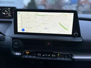 TOYOTA Prius 2.0 Plug-in Executive ACC Navi AUT LED LM