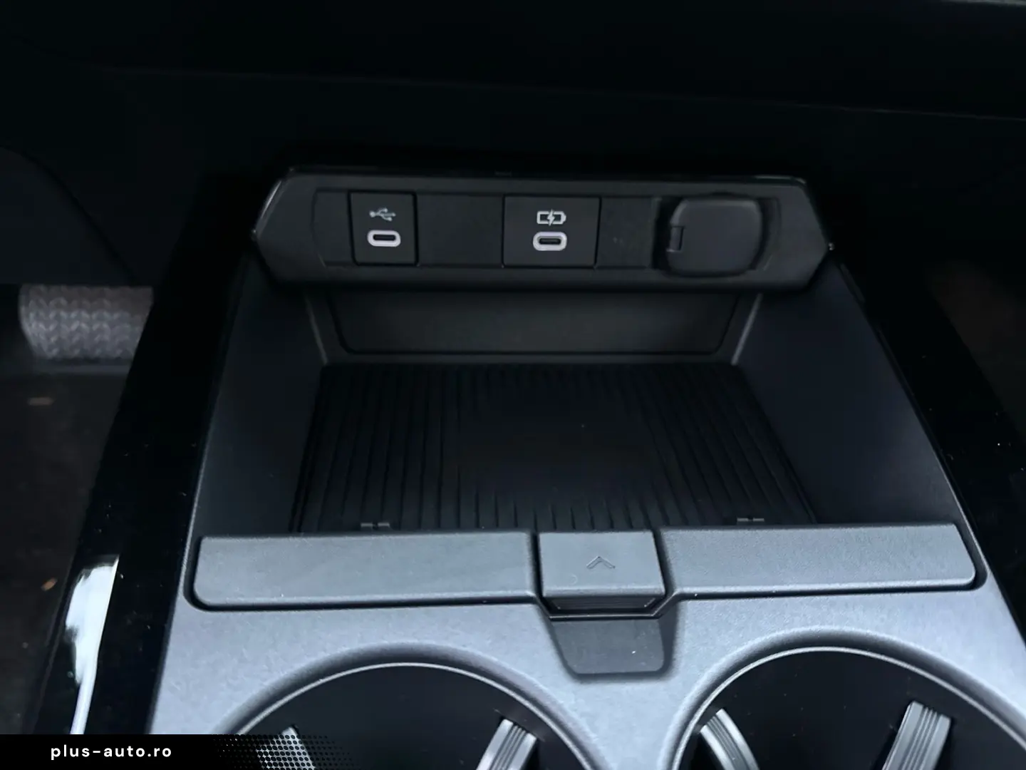 TOYOTA Prius 2.0 Plug-in Executive ACC Navi AUT LED LM