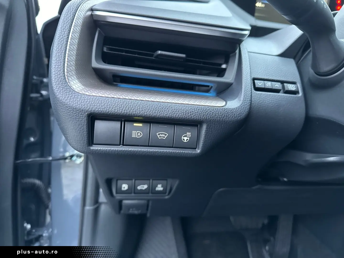 TOYOTA Prius 2.0 Plug-in Executive ACC Navi AUT LED LM