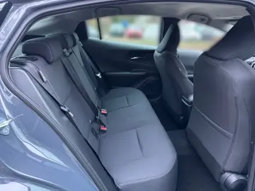 TOYOTA Prius 2.0 Plug-in Executive ACC Navi AUT LED LM