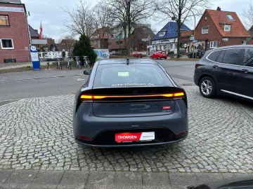 TOYOTA Prius 2.0 Plug-in Executive ACC Navi AUT LED LM