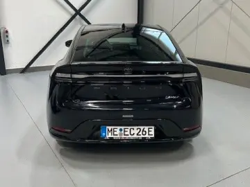 TOYOTA Plug-in Hybrid Advanced  Solar Dach  8-Fach Rad