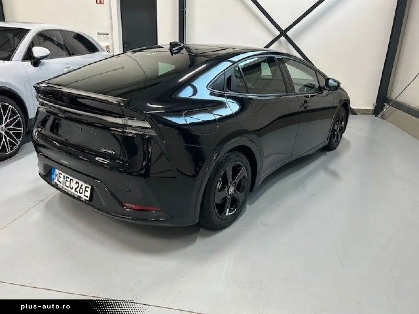 TOYOTA Plug-in Hybrid Advanced  Solar Dach  8-Fach Rad