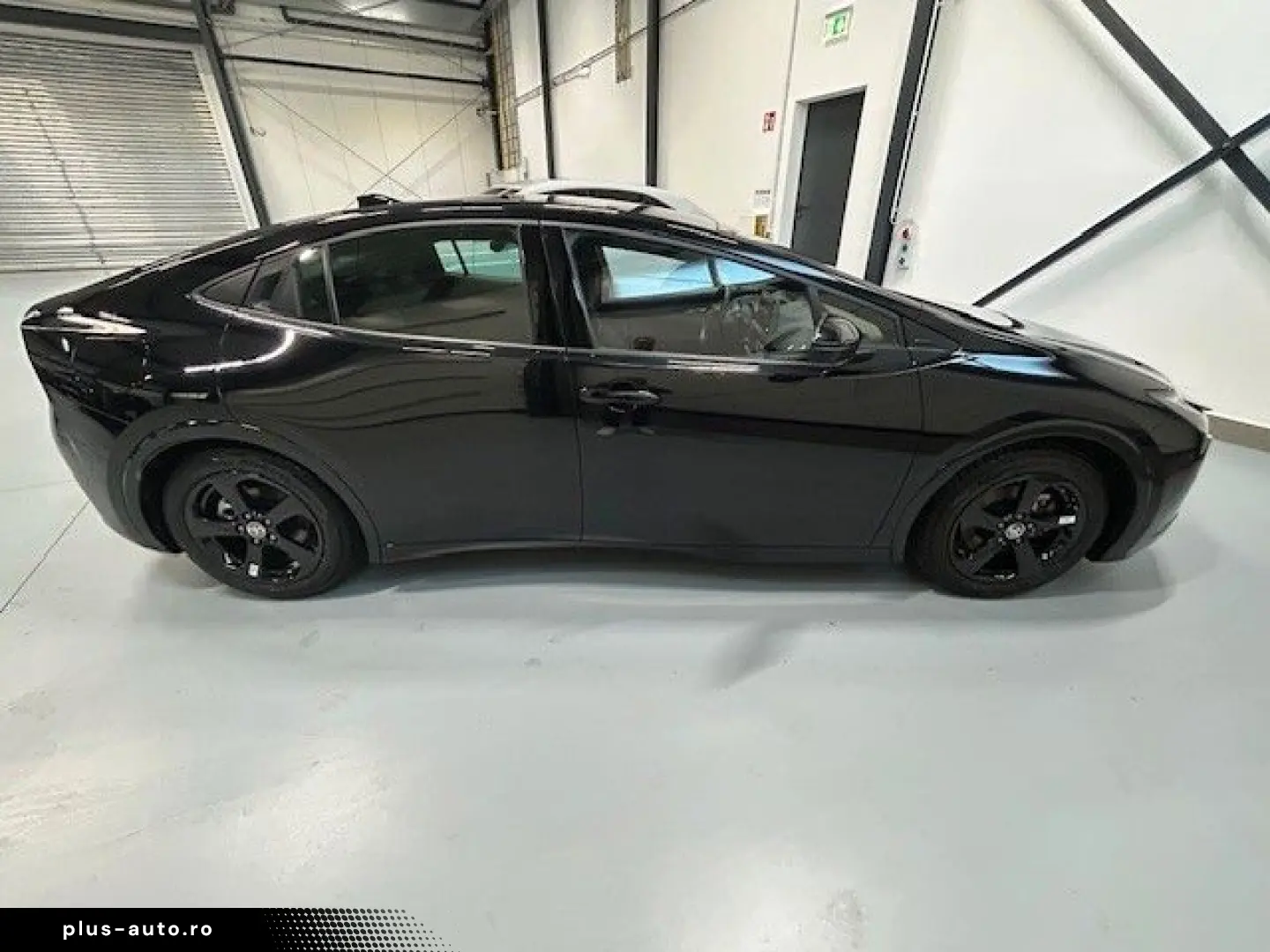 TOYOTA Plug-in Hybrid Advanced  Solar Dach  8-Fach Rad