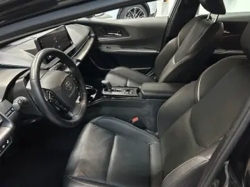 TOYOTA Plug-in Hybrid Advanced  Solar Dach  8-Fach Rad